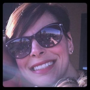 Meet your Posher, Carolyn